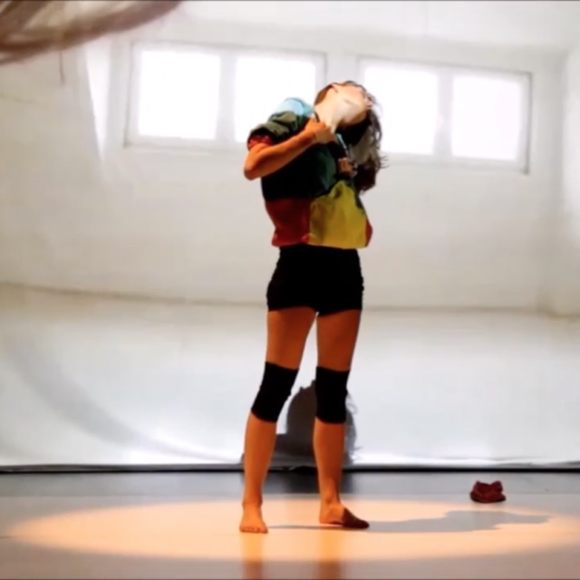 see-through 2013 - Dancer: Jasmine Ellis
Choreography: Allison Nichol Longtin