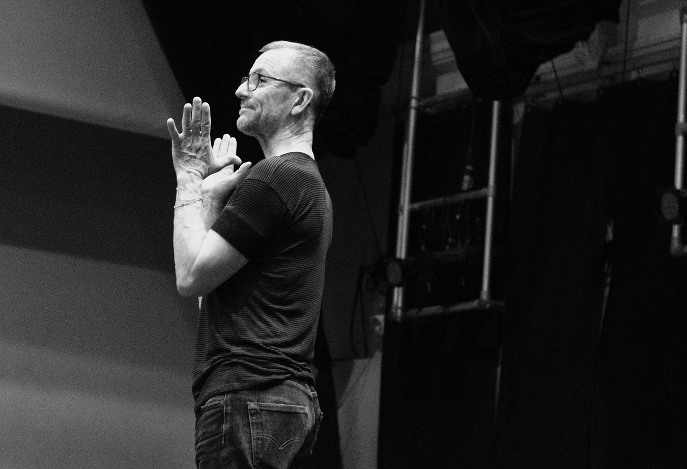 Christopher House in rehearsal, photo Peter Kelly